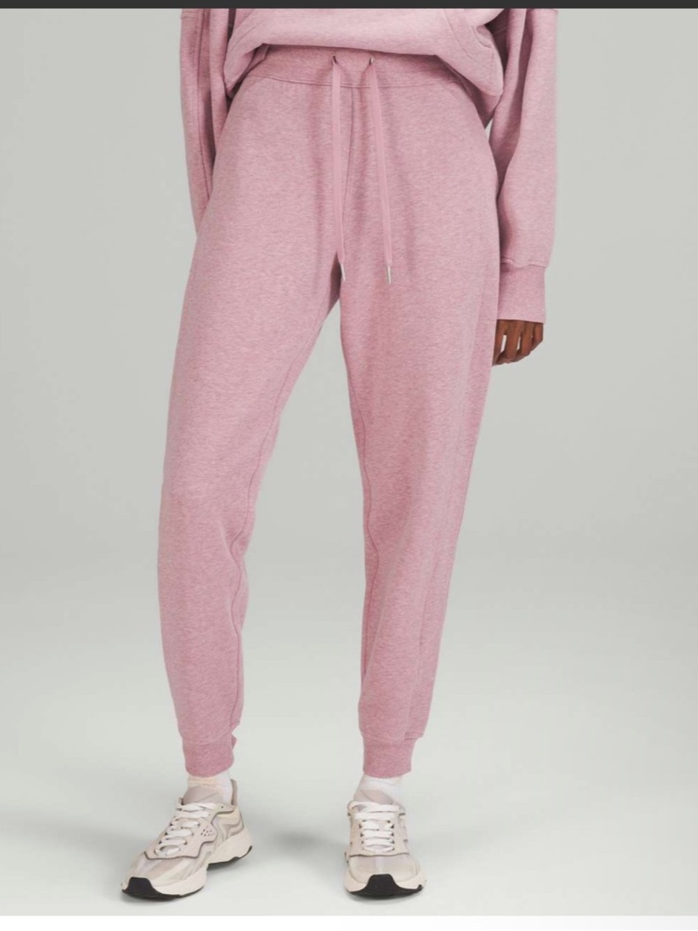 Lululemon Scuba High-Rise Jogger
Heathered Pink Taupe